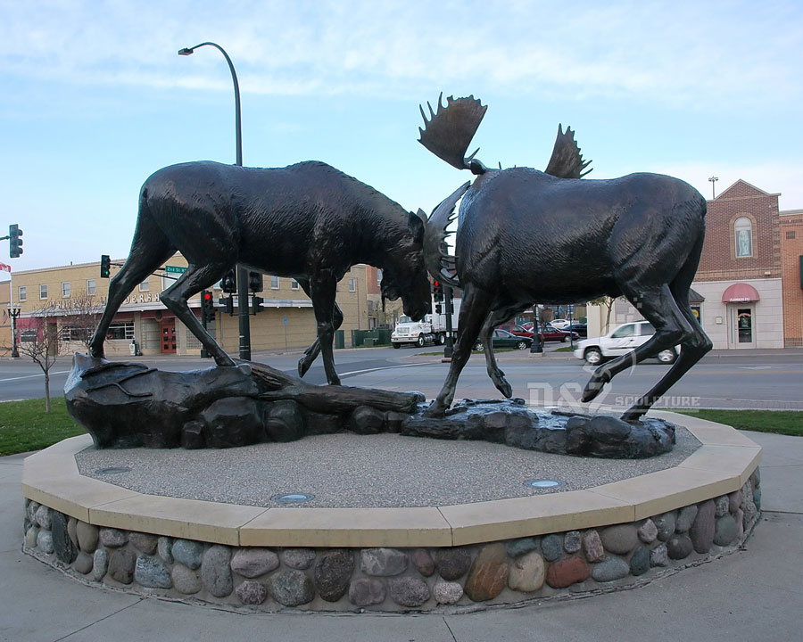 Couple of Life size outdoor bronze moose statues fighting DZB-16