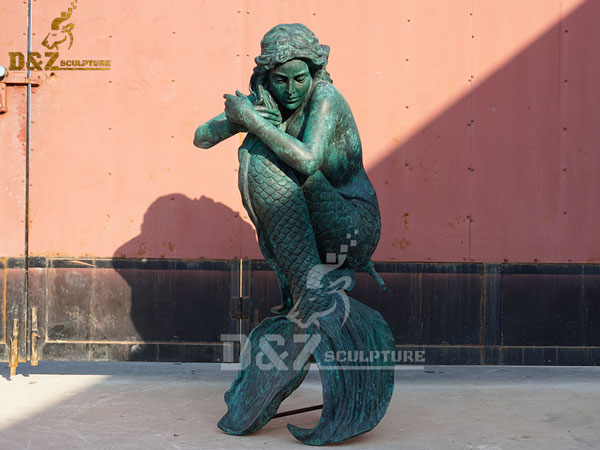 casting bronze little naked mermaid statue for seaside decor