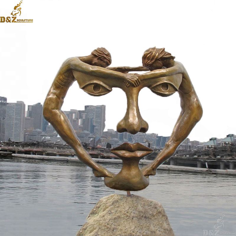 Customized abstract brone human face love statue for outdoor decoration