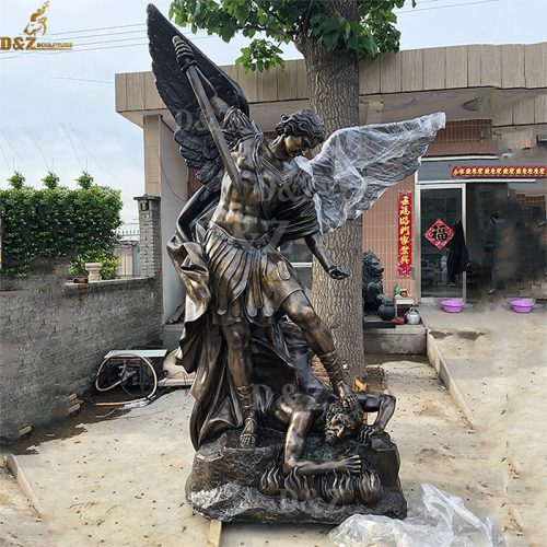 Famous religious bronze statue of saint michael and the devil for church decoration DZB-223