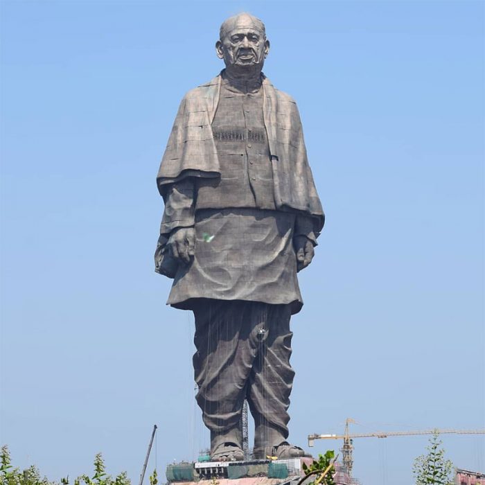 Outside famous indian leader bronze statue of unity monument DZB-256