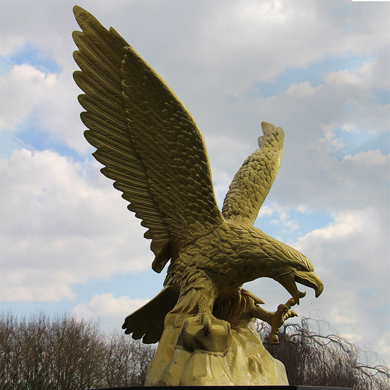 Outdoor modern garden decoration life size animal bronze eagle statue DZB-297