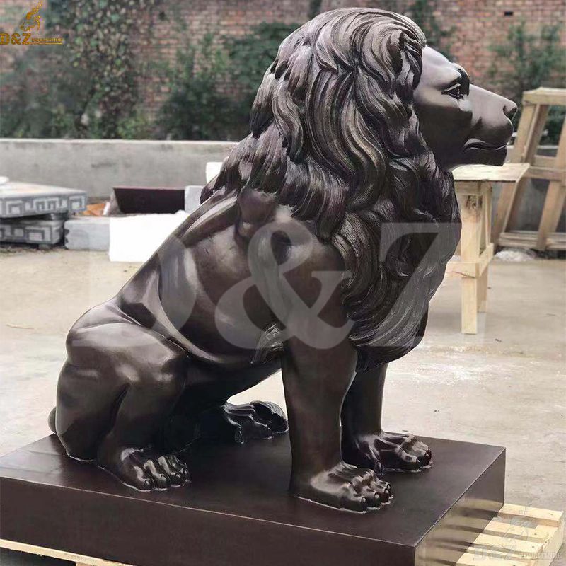 Life size modern garden design sitting bronze lion statue outdoor
