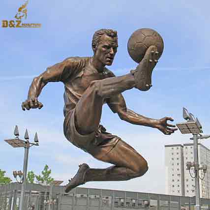 Outdoor Life Size Bronze Dennis Bergkamp Statue Sculpture